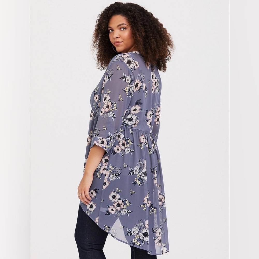 Torrid Dusty Blue Floral High-Low Kimono Style Tunic